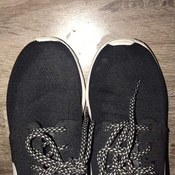 Black Nike Roshes - Picture 5 of 5